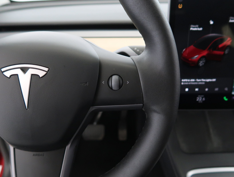 Tesla Model Y, 2022