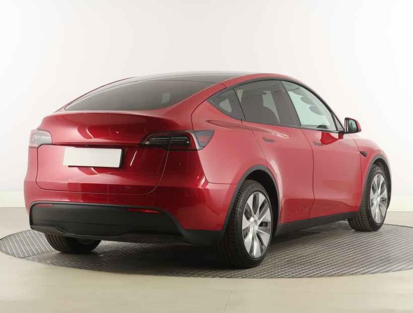 Tesla Model Y, 2022