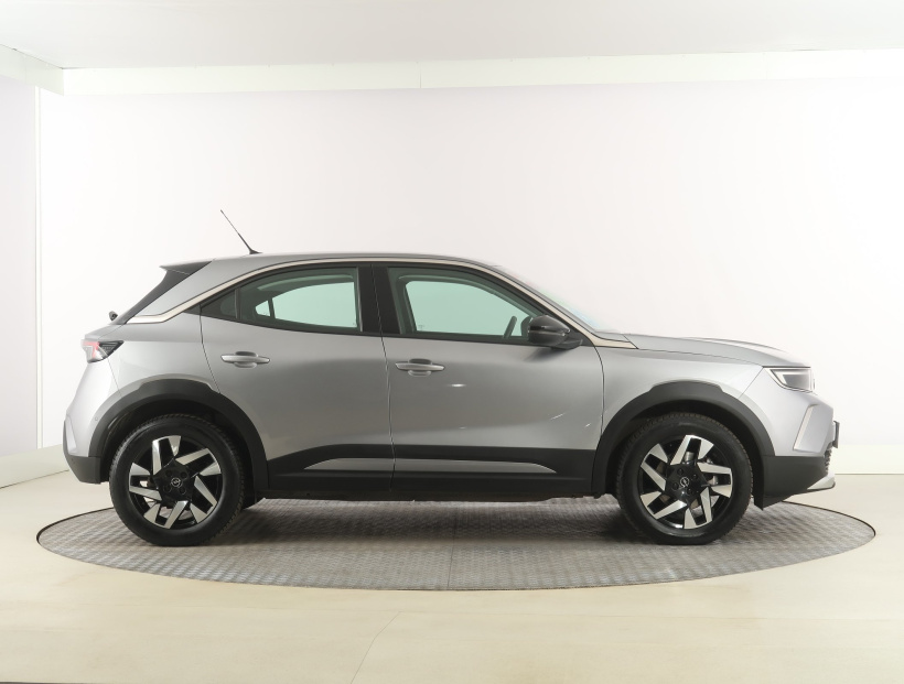 Opel Mokka-e, 2022