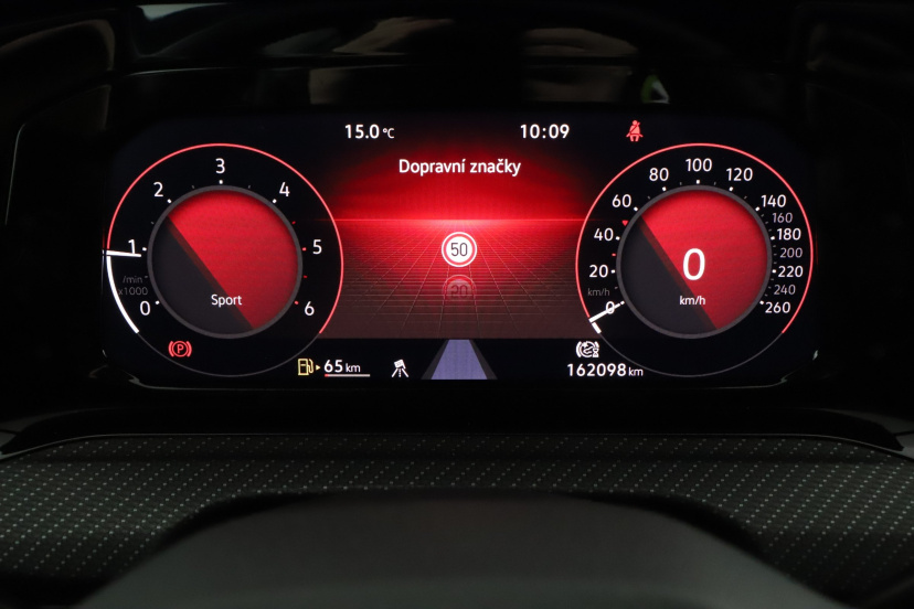 Volkswagen Golf, 2022