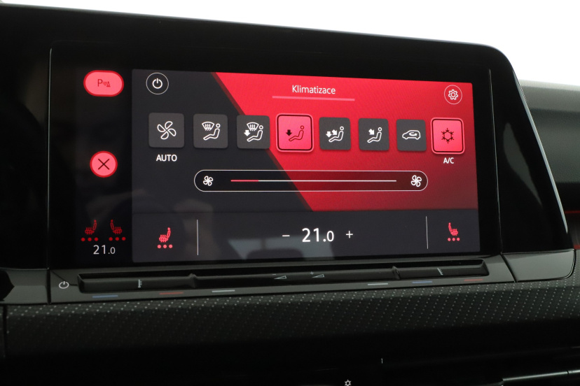 Volkswagen Golf, 2022