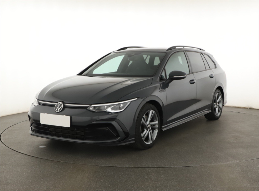 Volkswagen Golf, 2022