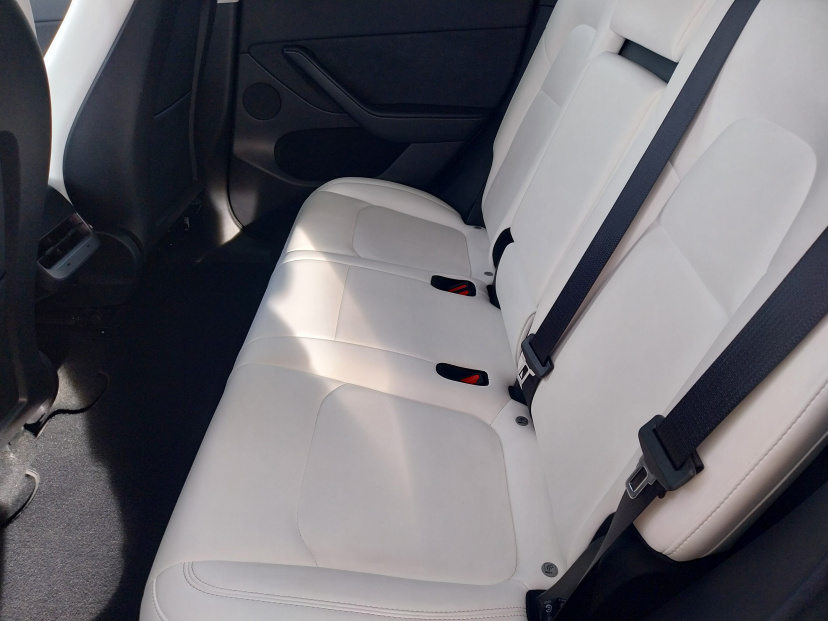 Tesla Model Y, 2023