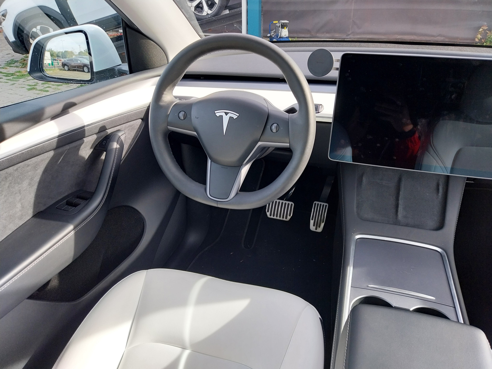 Tesla Model Y Long Range AWD – fotografie 9