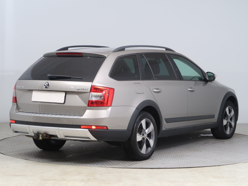 Škoda Octavia Scout, 2015