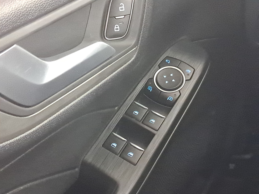 Ford Kuga, 2021