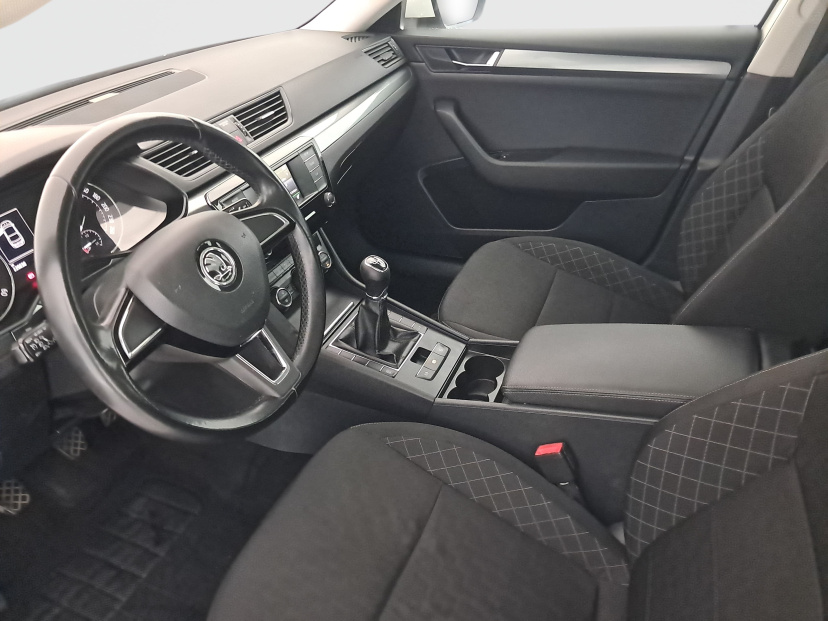 Škoda Superb, 2015