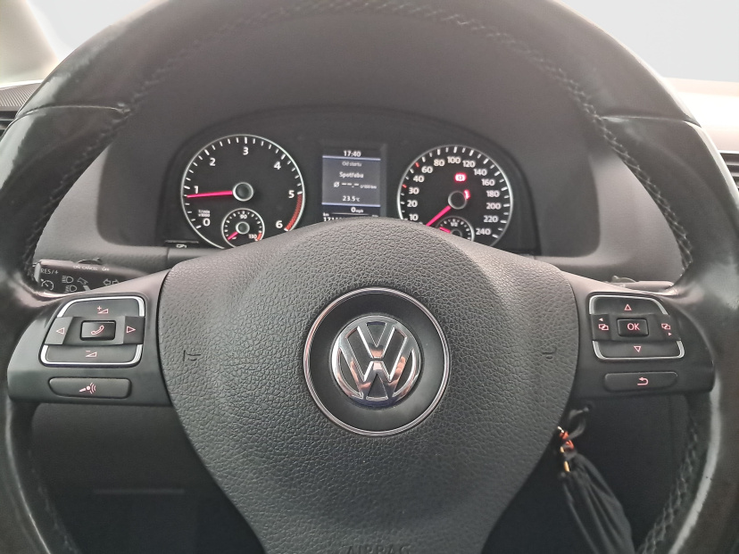 Volkswagen Touran, 2011