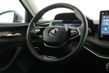 Škoda Superb - 2024