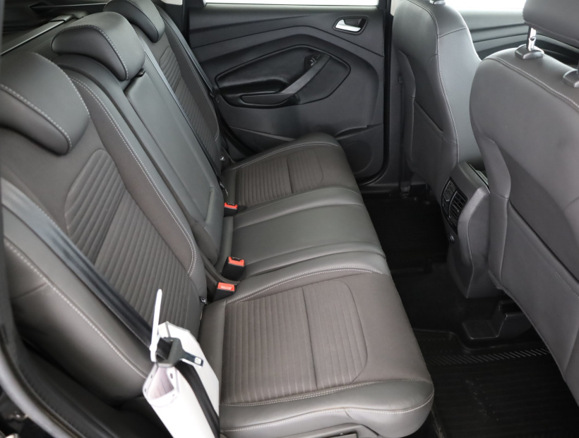Ford Kuga, 2017