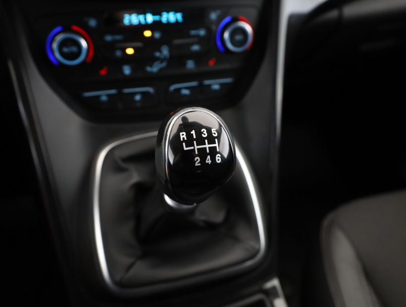 Ford Kuga, 2017
