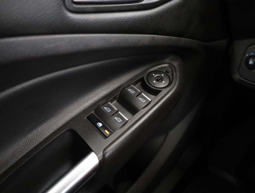Ford Kuga, 2017