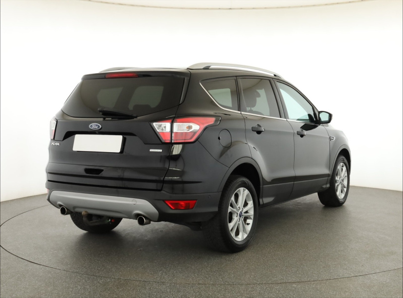 Ford Kuga, 2017