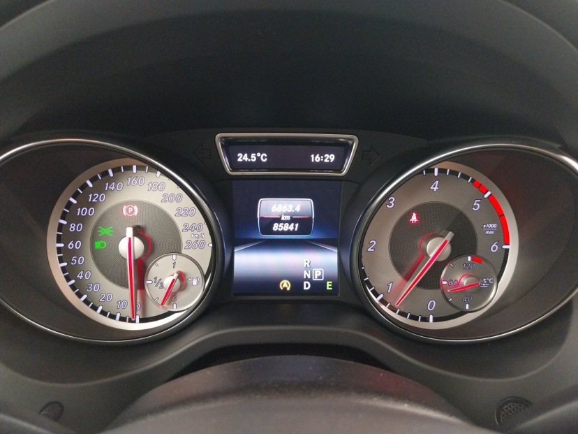 Mercedes-Benz GLA, 2015