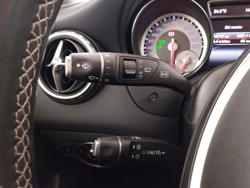 Mercedes-Benz GLA, 2015
