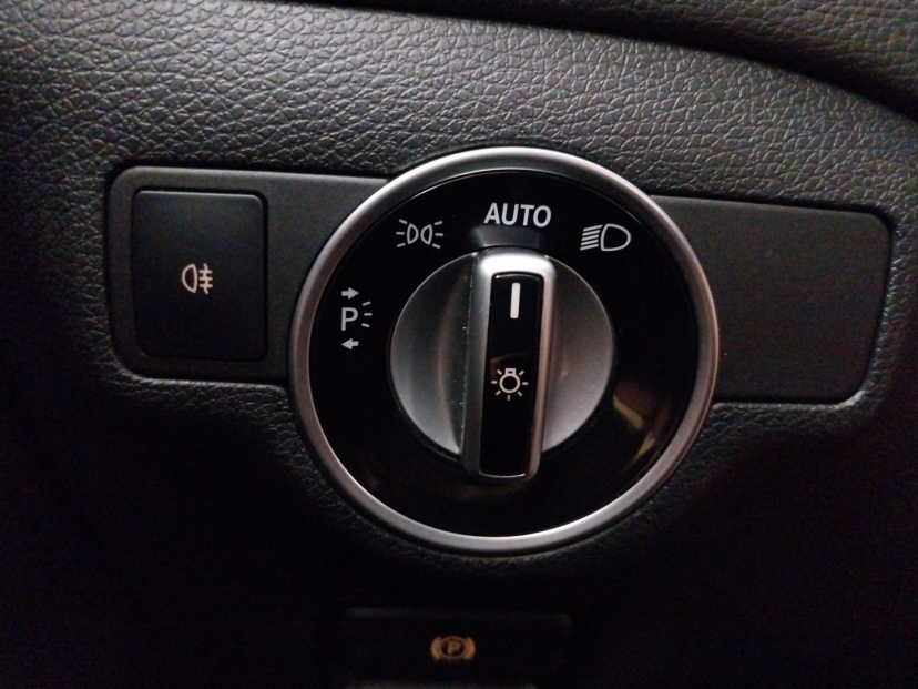 Mercedes-Benz GLA, 2015