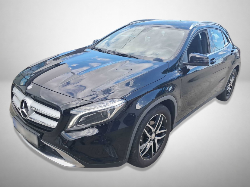 Mercedes-Benz GLA, 2015