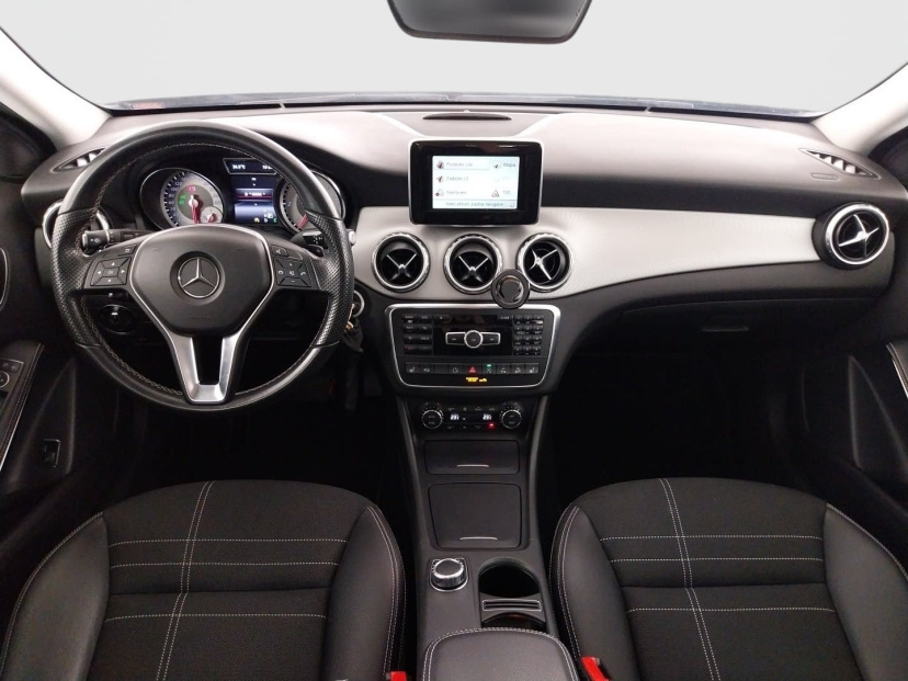Mercedes-Benz GLA, 2015
