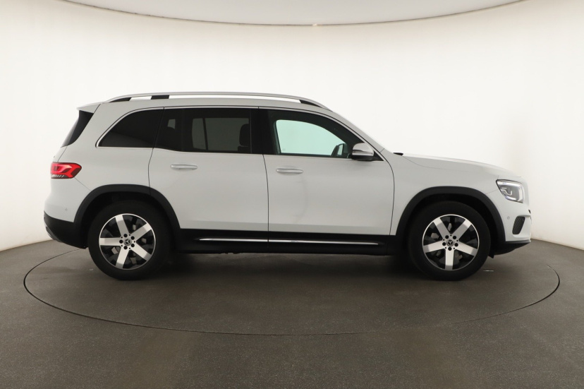 Mercedes-Benz GLB, 2021