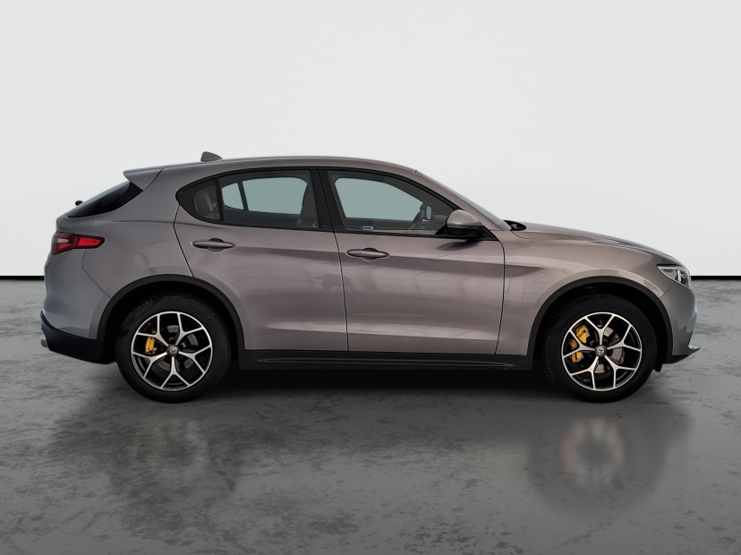 Alfa Romeo Stelvio, 2019