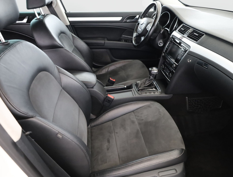 Škoda Superb, 2013