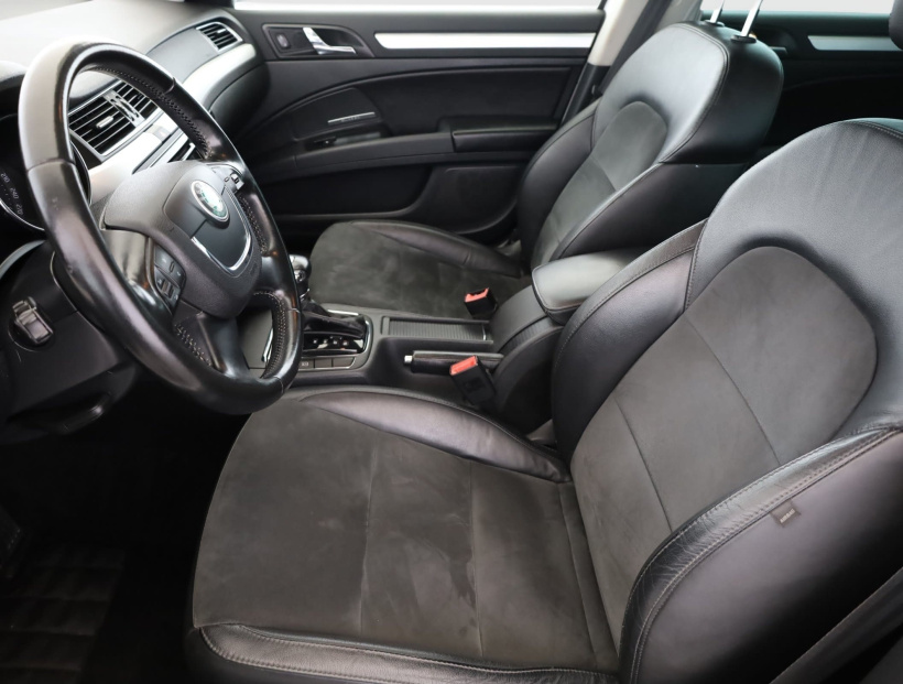 Škoda Superb, 2013