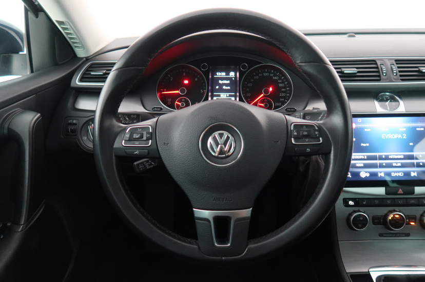 Volkswagen Passat, 2013