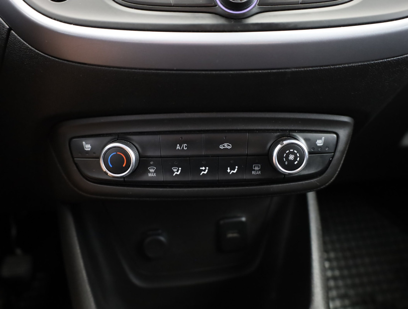 Opel Crossland, 2020