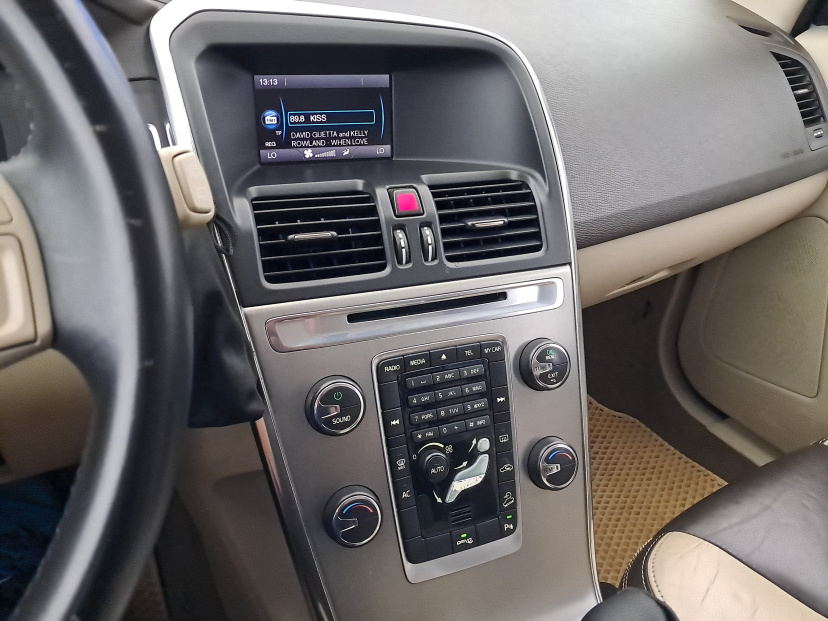 Volvo XC60, 2012
