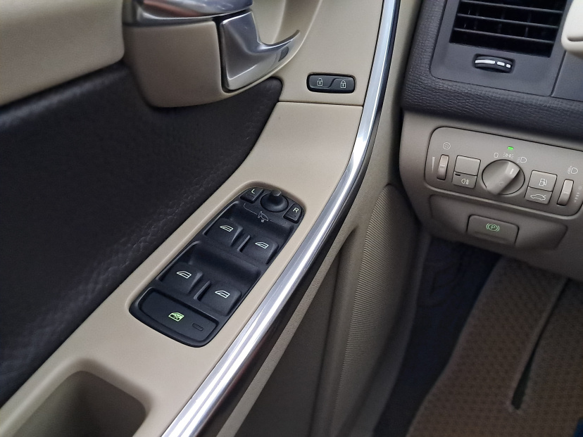 Volvo XC60, 2012