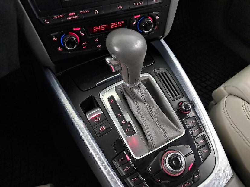 Audi Q5, 2009