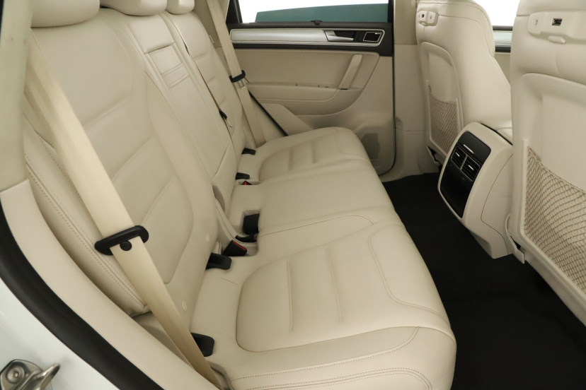 Volkswagen Touareg, 2015