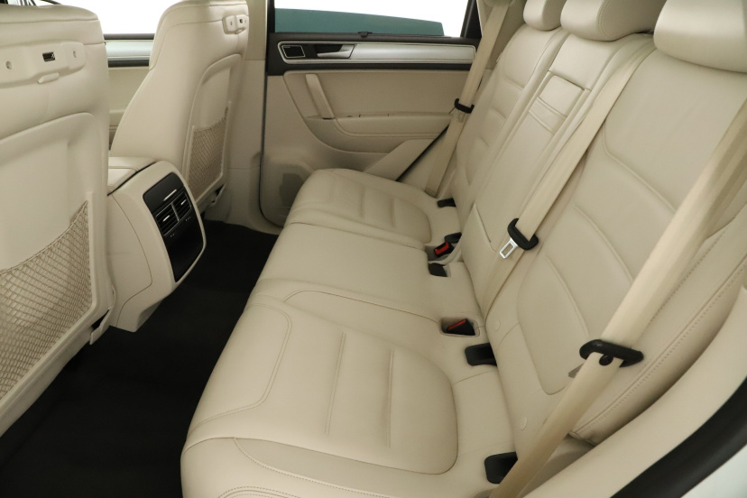 Volkswagen Touareg, 2015