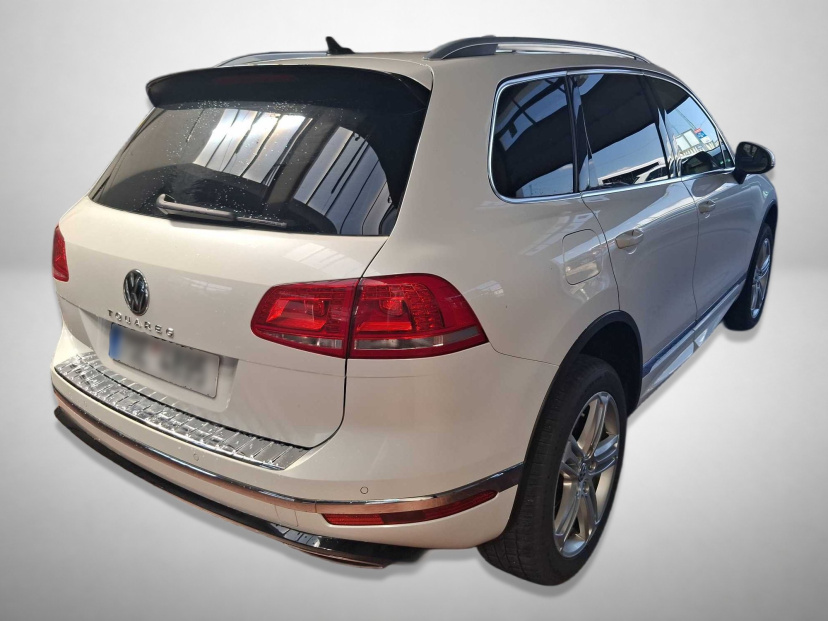 Volkswagen Touareg, 2015