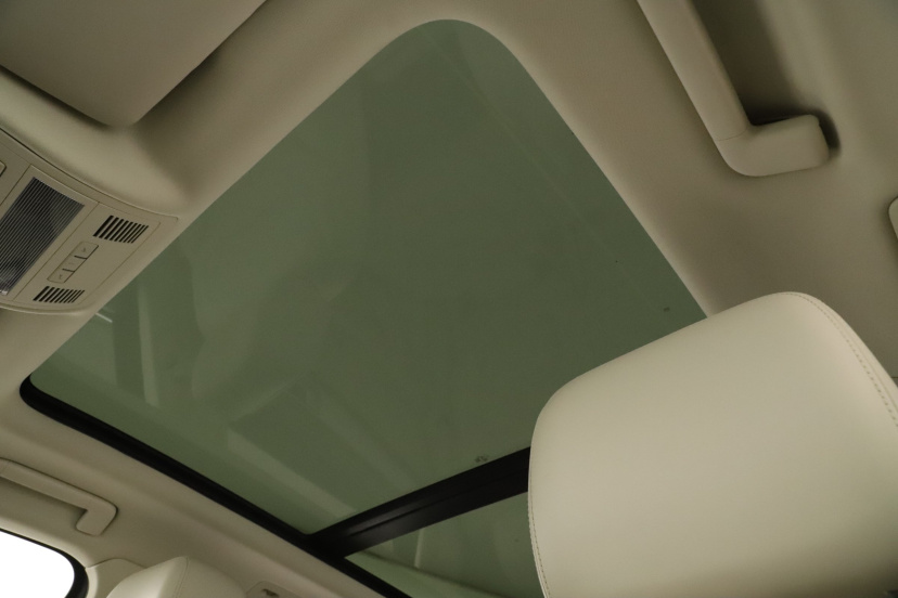 Volkswagen Touareg, 2015