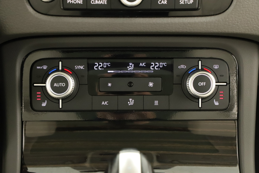 Volkswagen Touareg, 2015