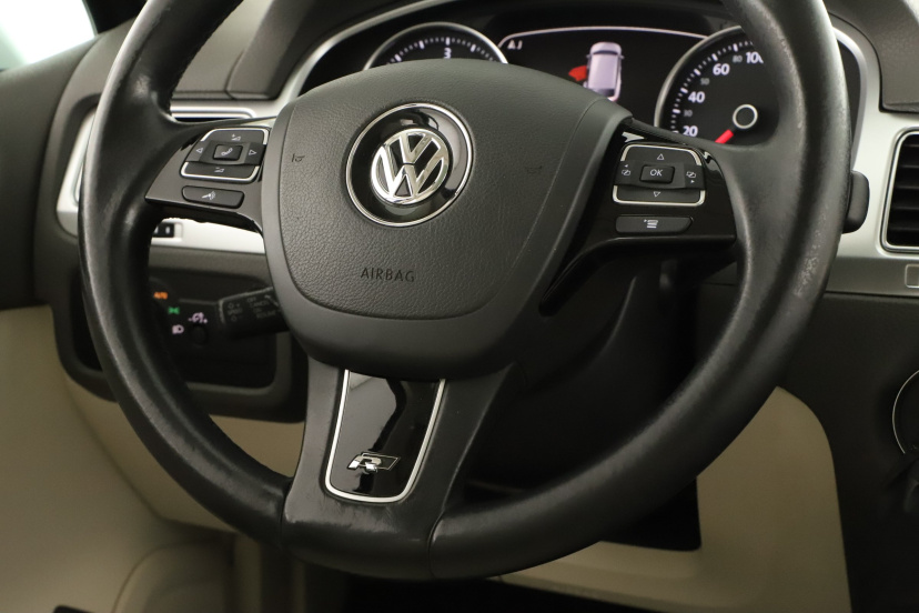 Volkswagen Touareg, 2015