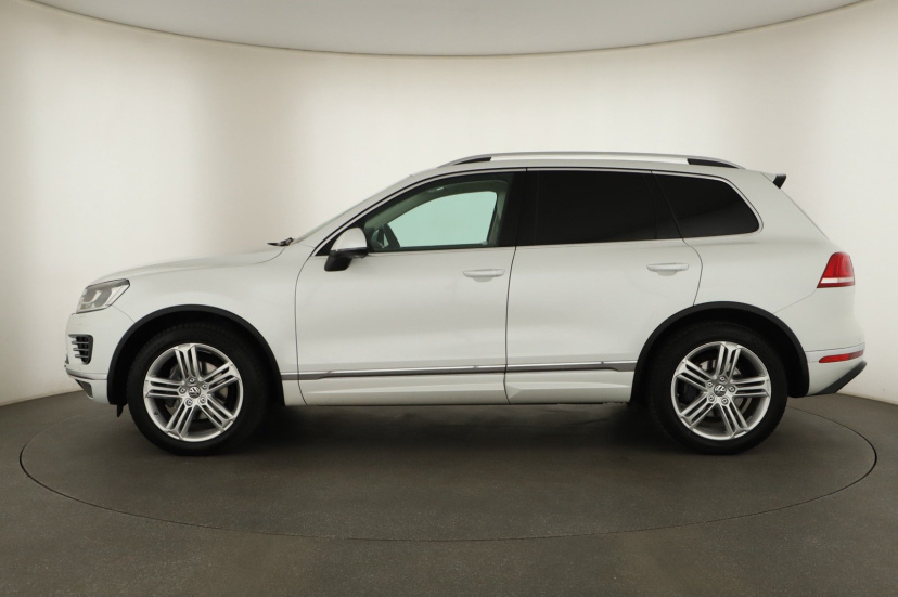 Volkswagen Touareg, 2015