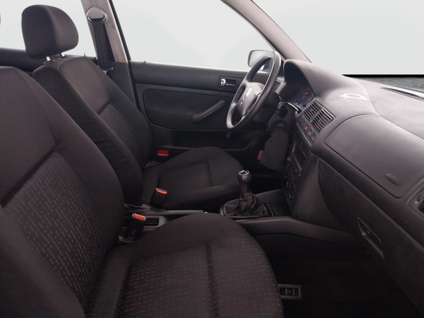 Volkswagen Golf, 2000