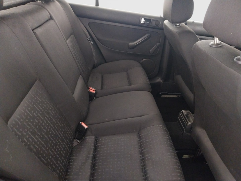 Volkswagen Golf, 2000