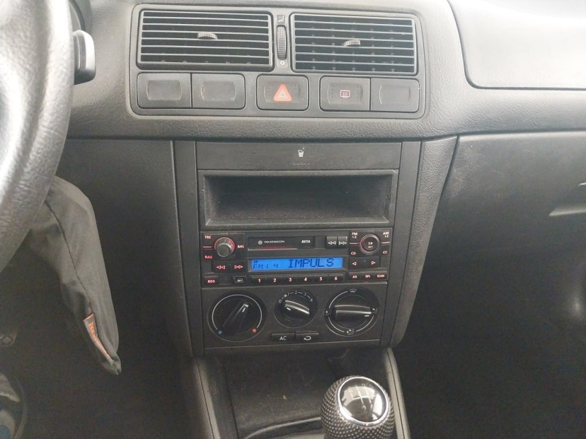Volkswagen Golf, 2000