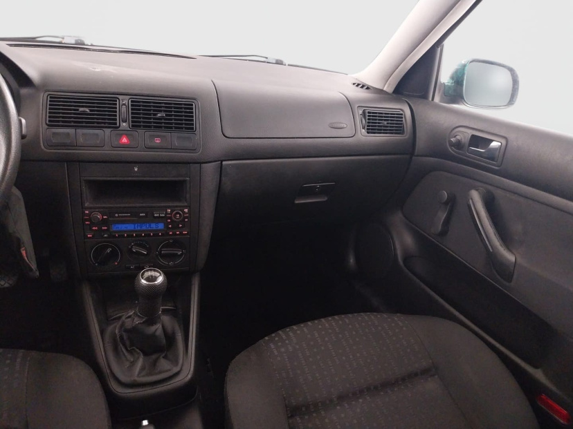 Volkswagen Golf, 2000