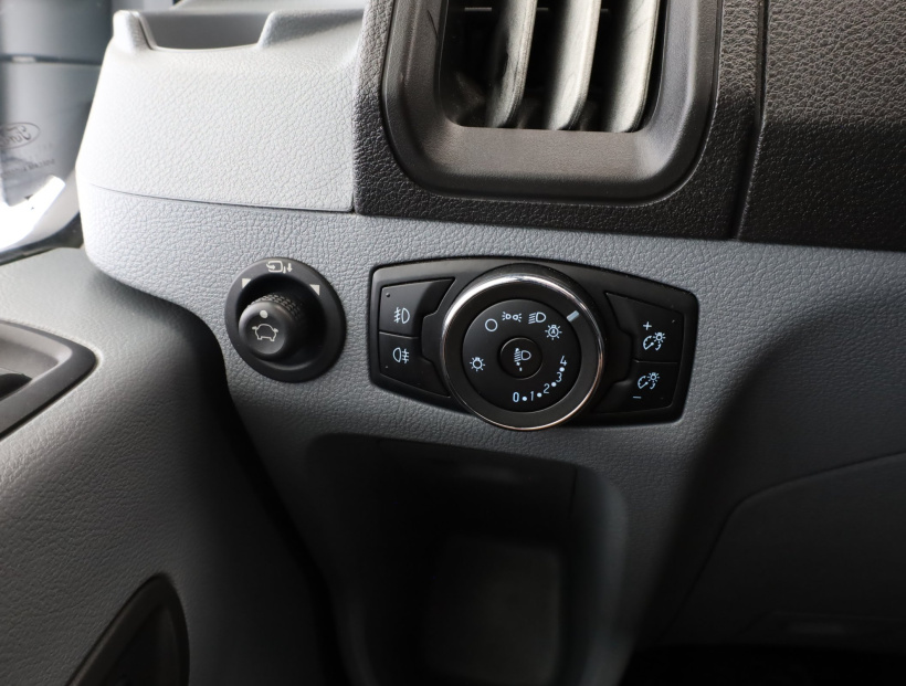 Ford Transit, 2018