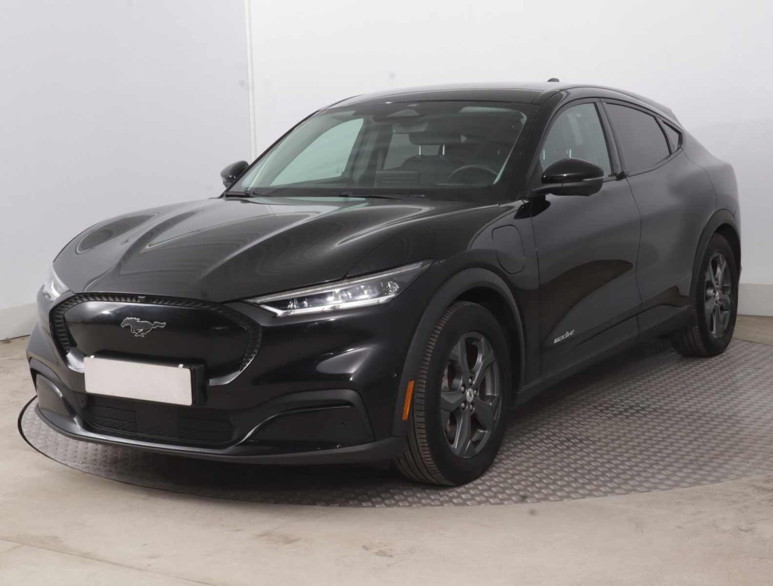 Ford Mustang Mach-E Standard Range RWD, 2021 3