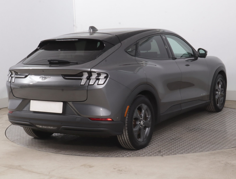 Ford Mustang Mach-E, 2021