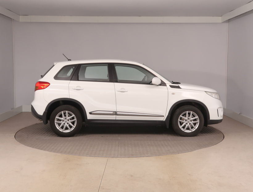 Suzuki Vitara, 2016