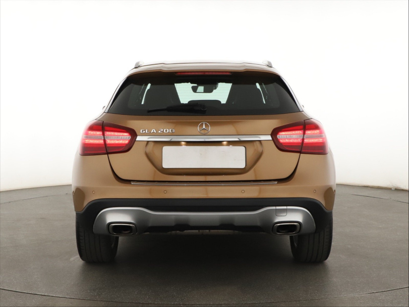Mercedes-Benz GLA, 2017