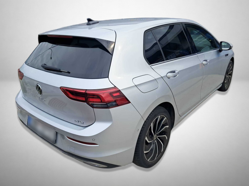 Volkswagen Golf, 2024
