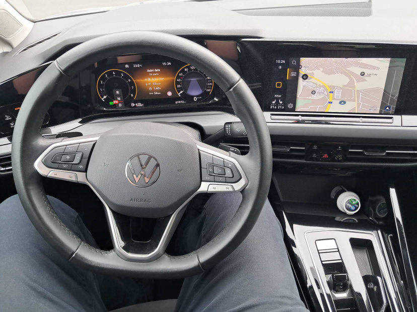 Volkswagen Golf, 2024