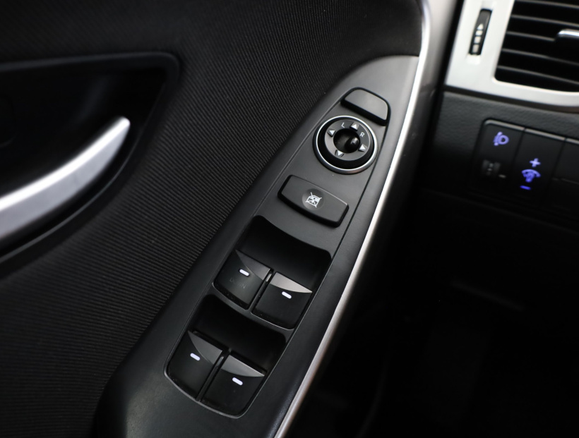 Hyundai i30, 2012